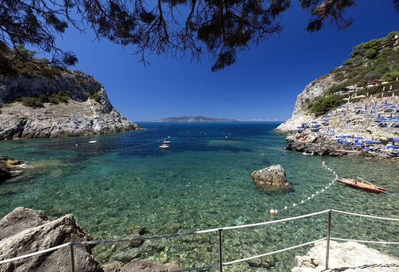 فندق Villa Domizia