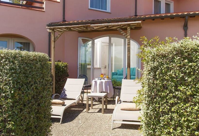 فندق Villa Domizia