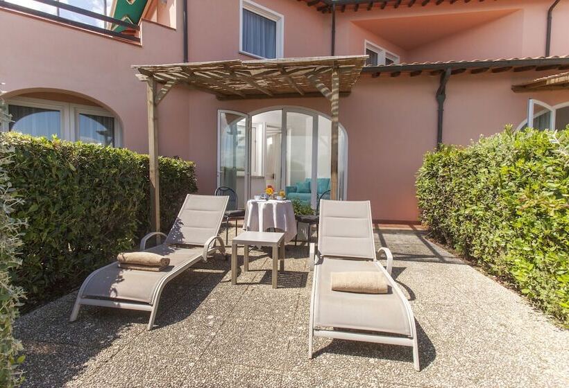 فندق Villa Domizia