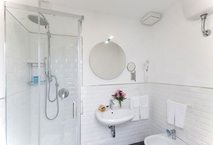 فندق Villa Domizia