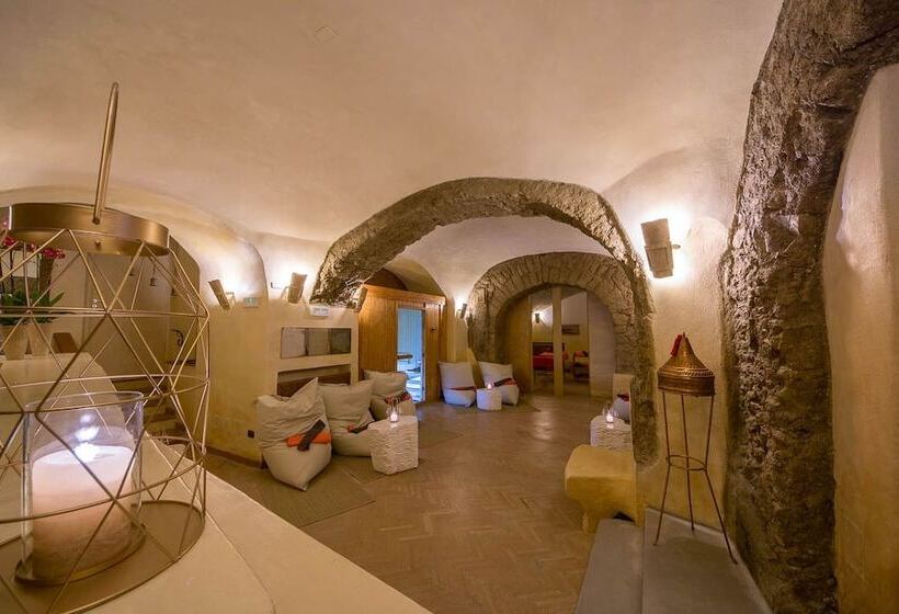 Villa Romana Hotel & Spa