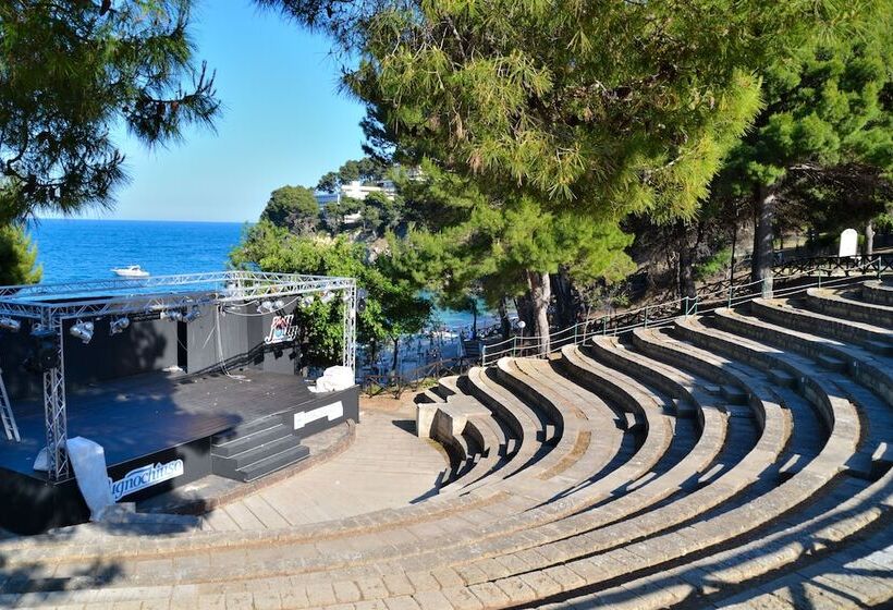 Pugnochiuso Resort Hotel Del Faro