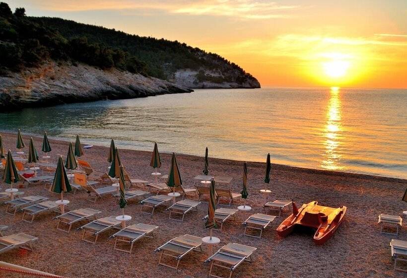 Pugnochiuso Resort Hotel Del Faro