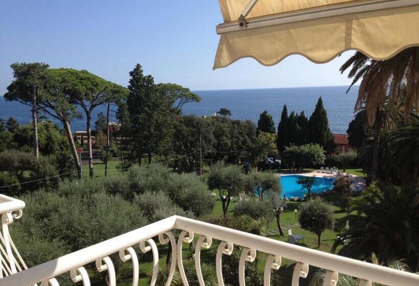 דירת נופש Savoia Apartments