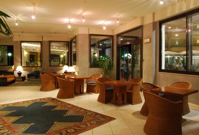 리조트 Unahotels Imperial Sport