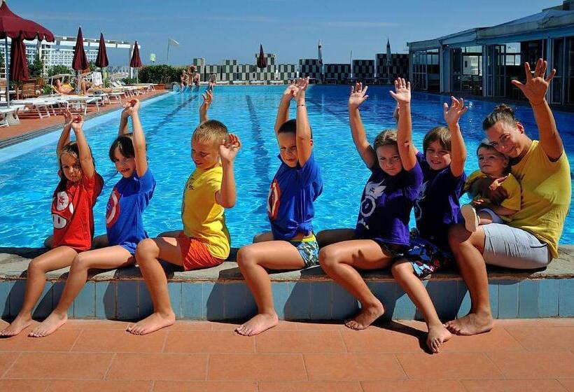 리조트 Unahotels Imperial Sport