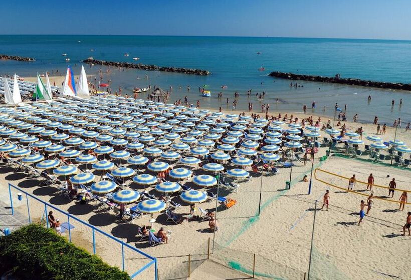 酒店 Serena Majestic