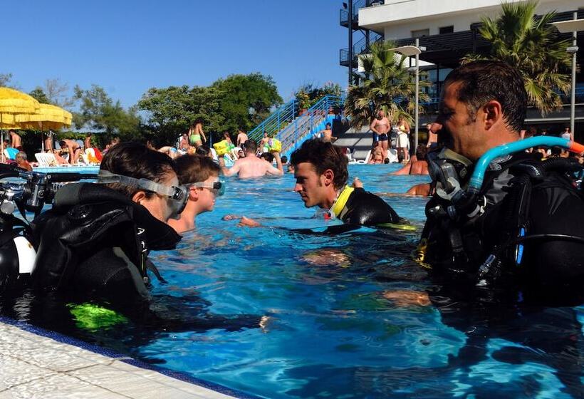 酒店 Serena Majestic