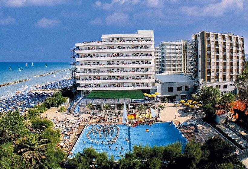 酒店 Serena Majestic