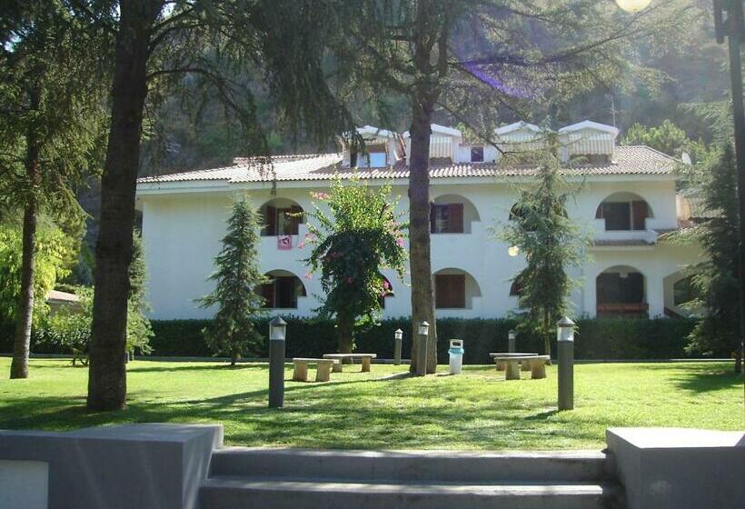 Villaggio Turistico La Mantinera