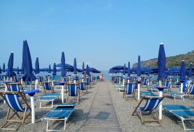 Villaggio Turistico La Mantinera