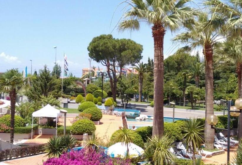 Villaggio Turistico La Mantinera