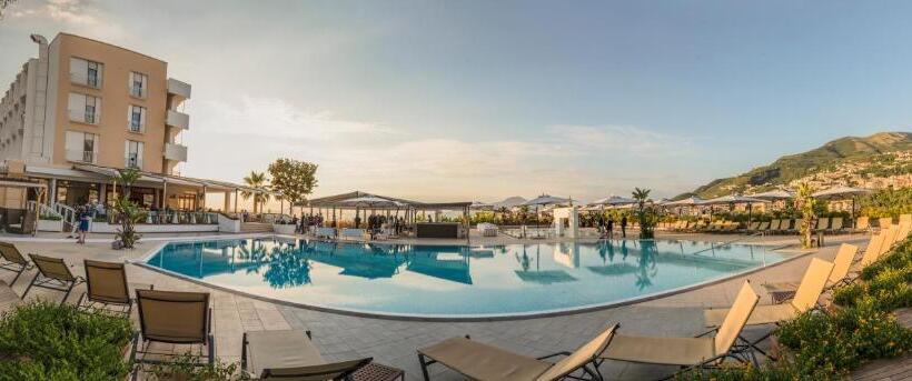 Grand Hotel Moon Valley