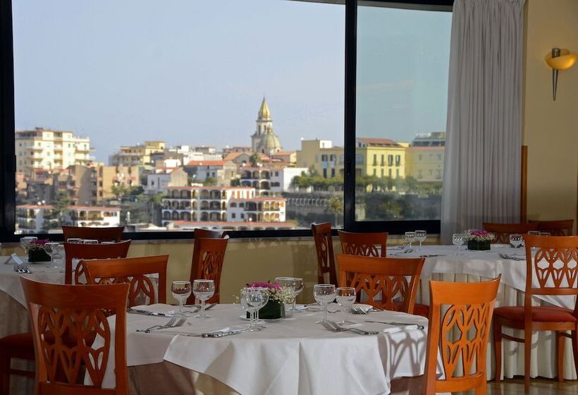 Grand Hotel Moon Valley