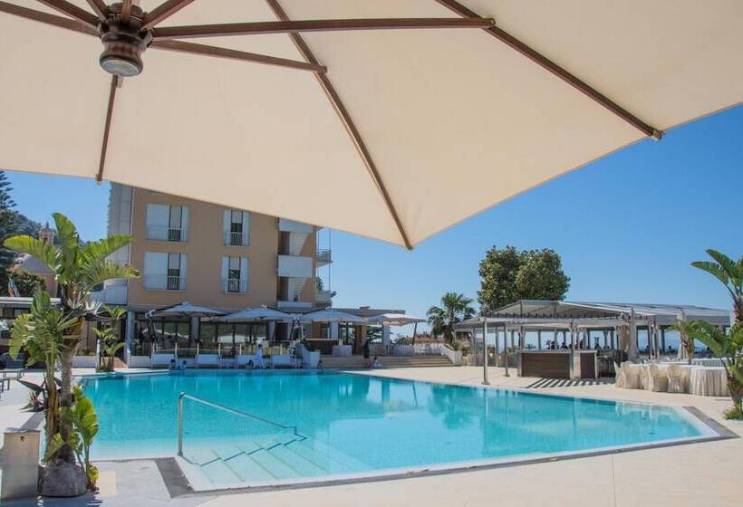 Grand Hotel Moon Valley