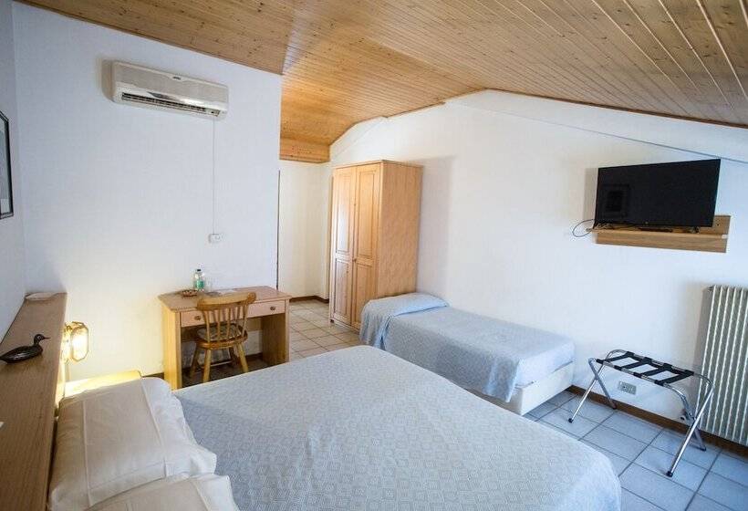 בית מלון כפרי Al Bottegon