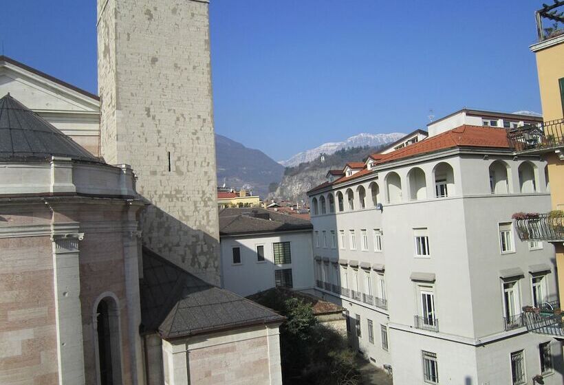 هتل Albergo Accademia