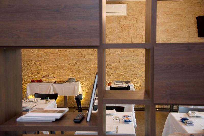 호텔 & Apartments  Perpoin