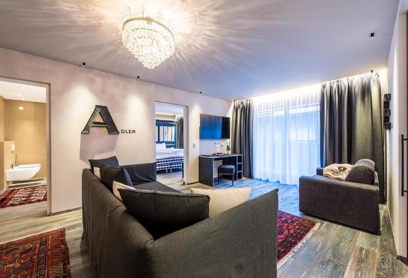 בית מלון כפרי Adler Suite & Stube