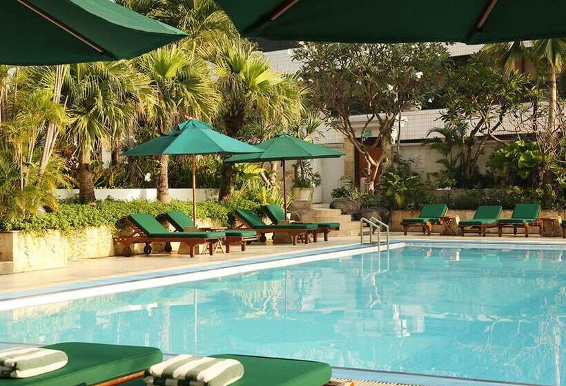 Отель Aryaduta Menteng