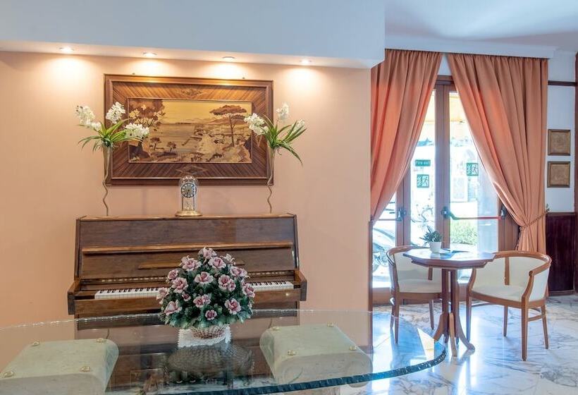 ホテル Ascot Sorrento