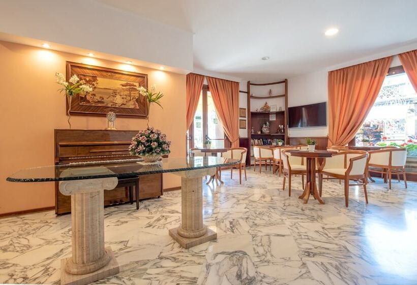 ホテル Ascot Sorrento