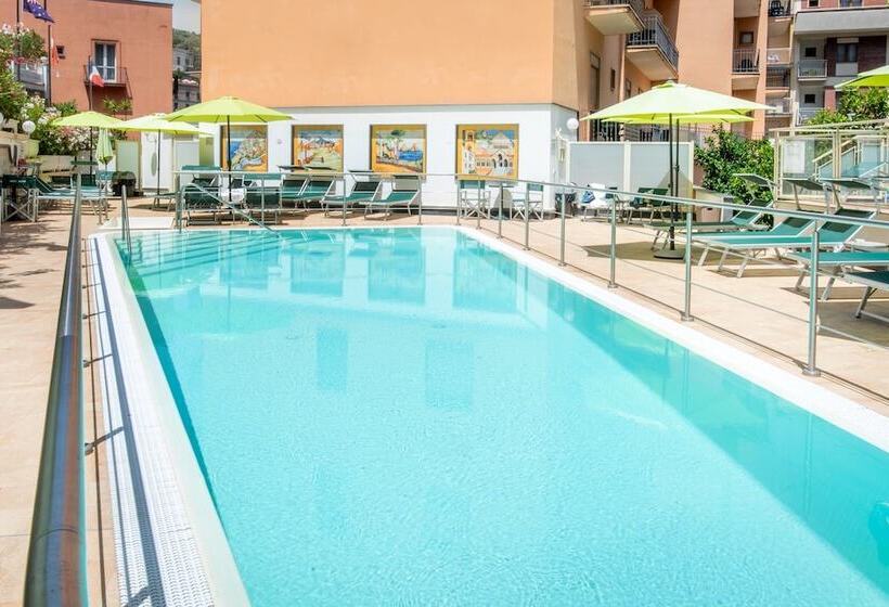 ホテル Ascot Sorrento