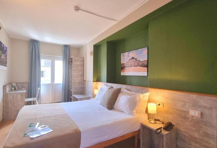 Green Class Hotel Astoria