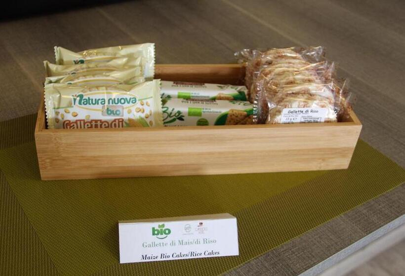 Green Class Hotel Astoria