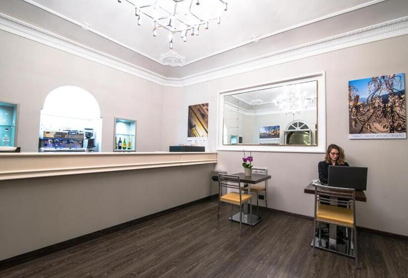 Green Class Hotel Astoria