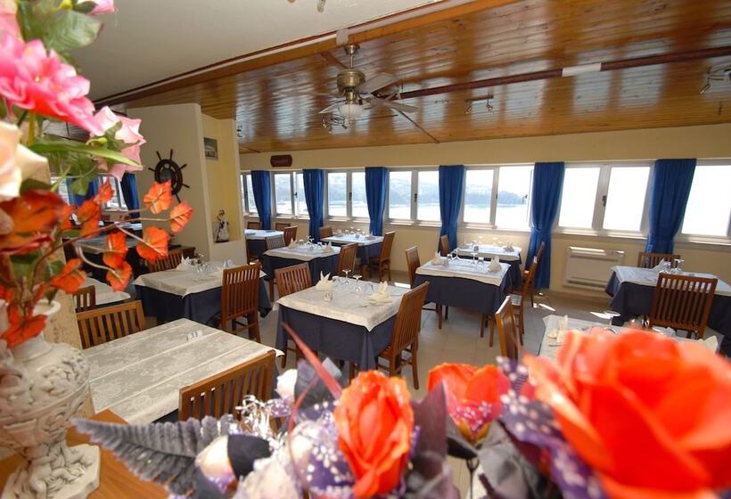 Отель Baia Del Sorriso