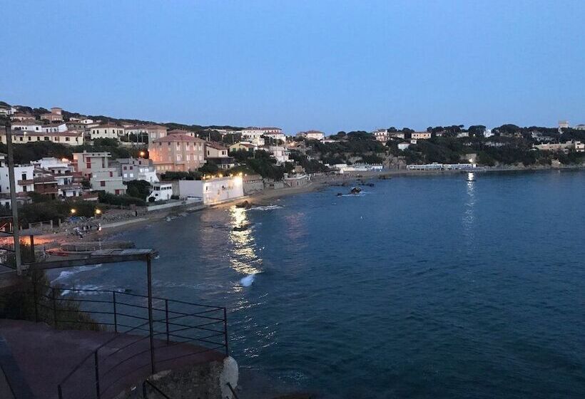 Отель Baia Del Sorriso