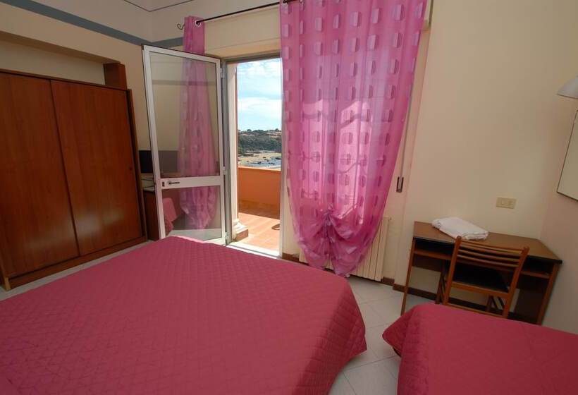 Отель Baia Del Sorriso