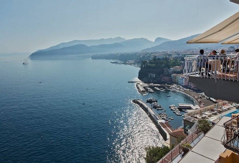 בית מלון כפרי Belair