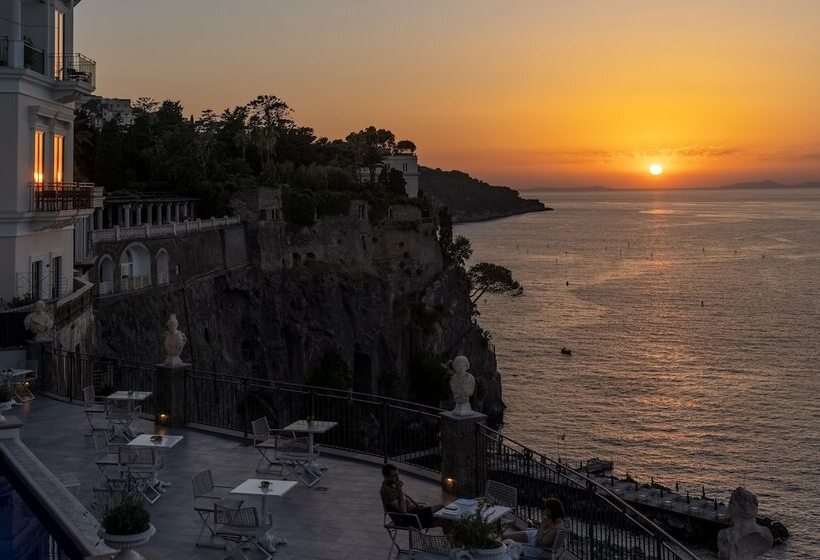 בית מלון כפרי Bellevue Syrene