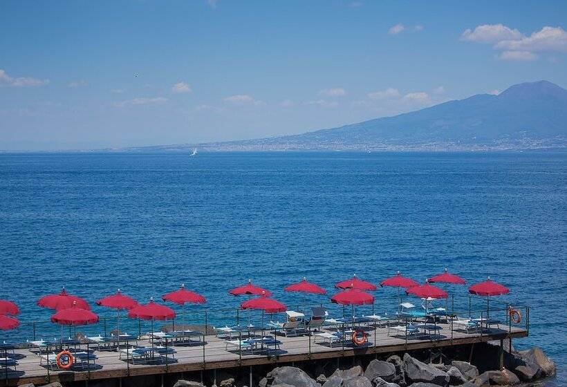 בית מלון כפרי Bellevue Syrene