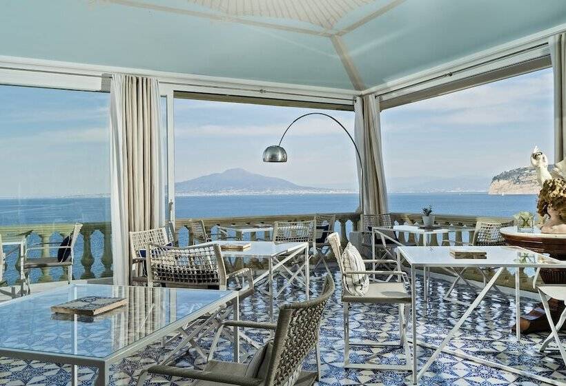 בית מלון כפרי Bellevue Syrene