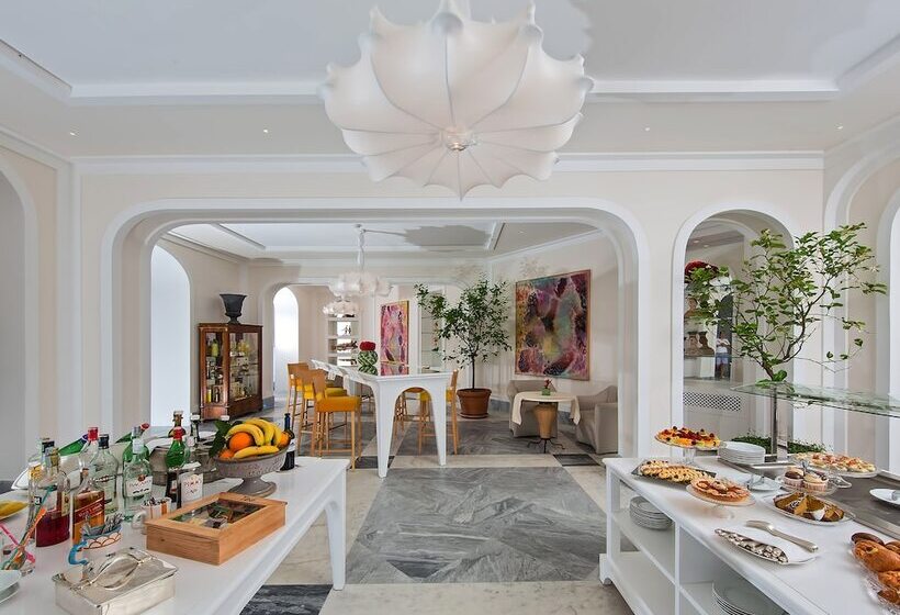 בית מלון כפרי Bellevue Syrene