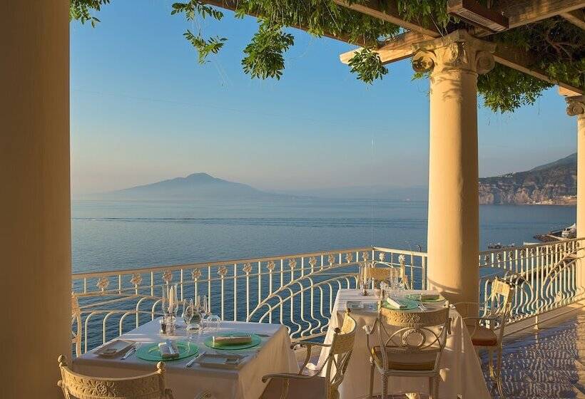 בית מלון כפרי Bellevue Syrene