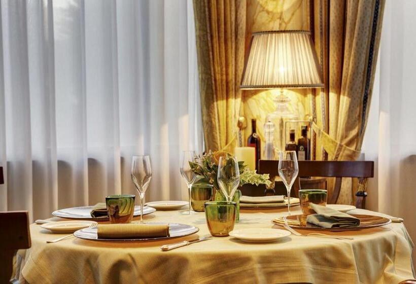 Отель Borgo Palace