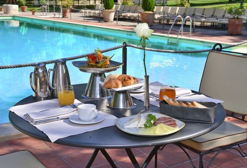 Отель Borgo San Luigi