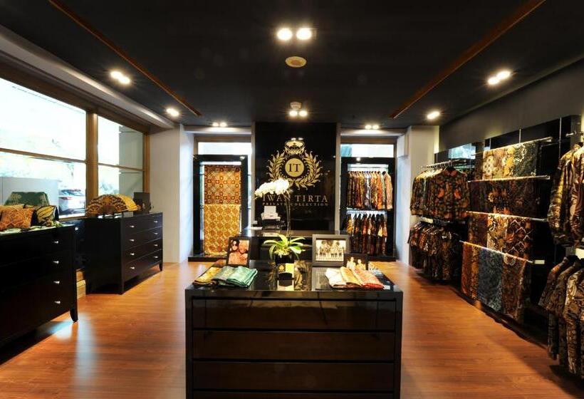 Отель Borobudur Jakarta