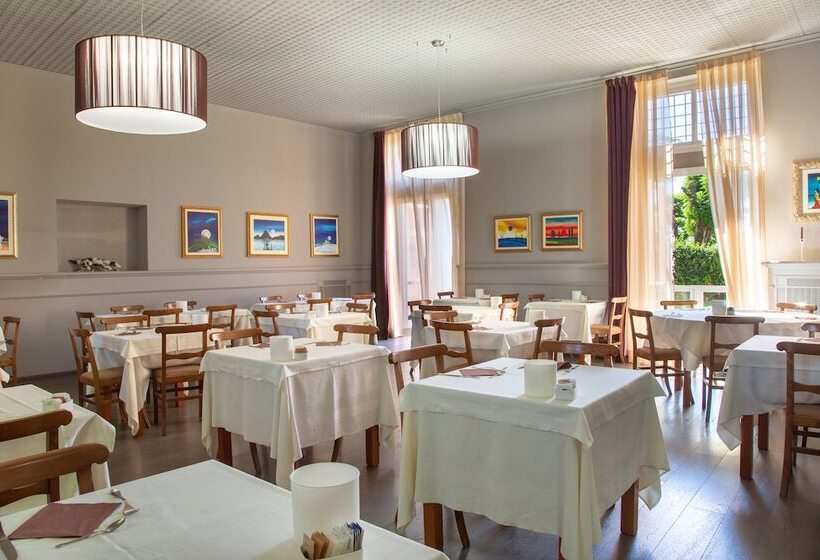 בית מלון כפרי Castello Di Santa Vittoria