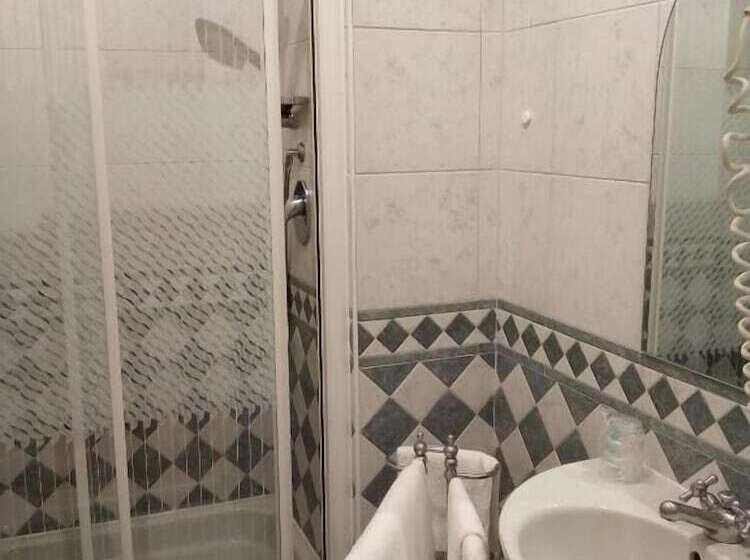 בית מלון כפרי Castello Di Santa Vittoria