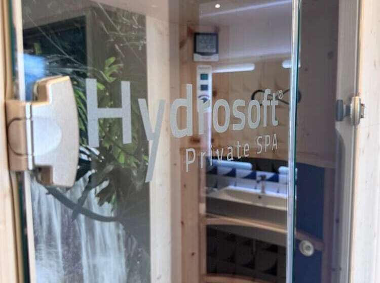 호텔 Central Wellness