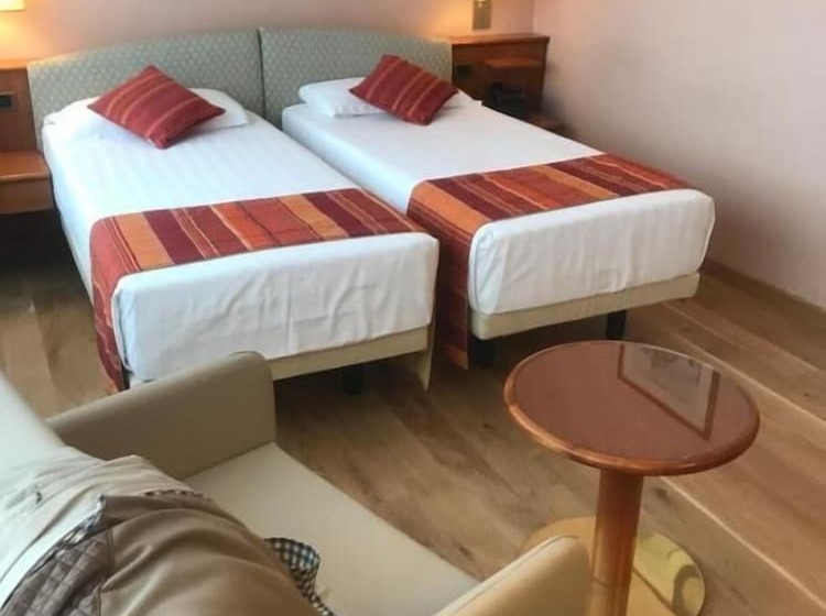 Crystal Hotel Varese