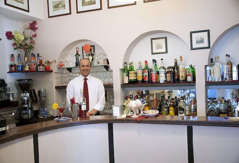 فندق Degli Aranci