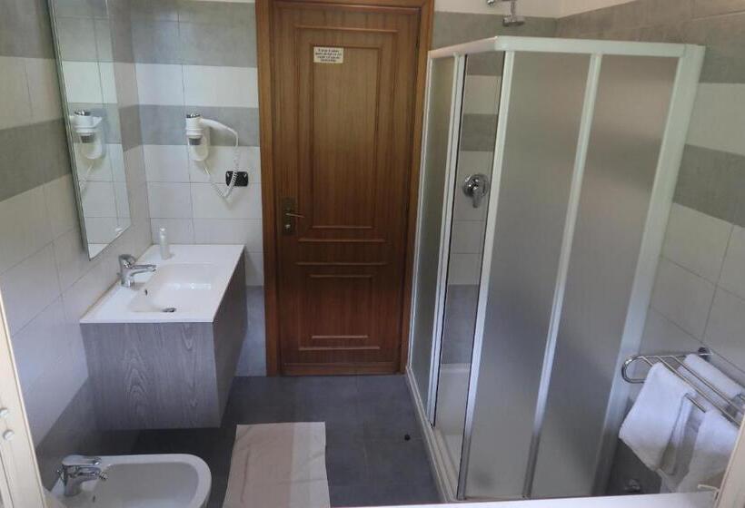 בית מלון כפרי Garni Del Lago