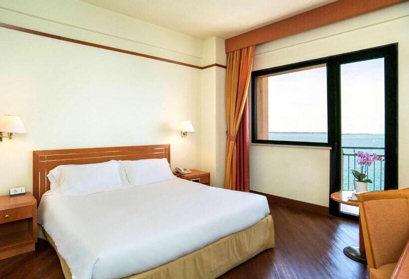 בית מלון כפרי Delfino Taranto