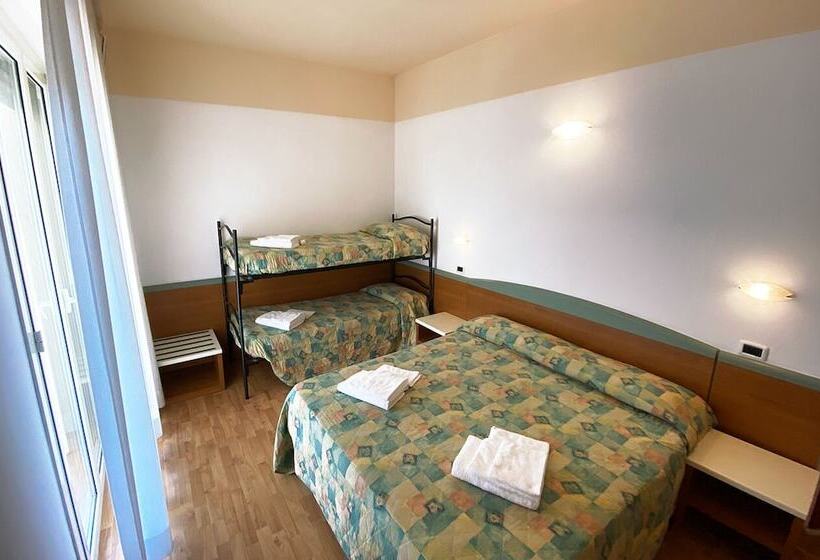 Отель Diplomatic